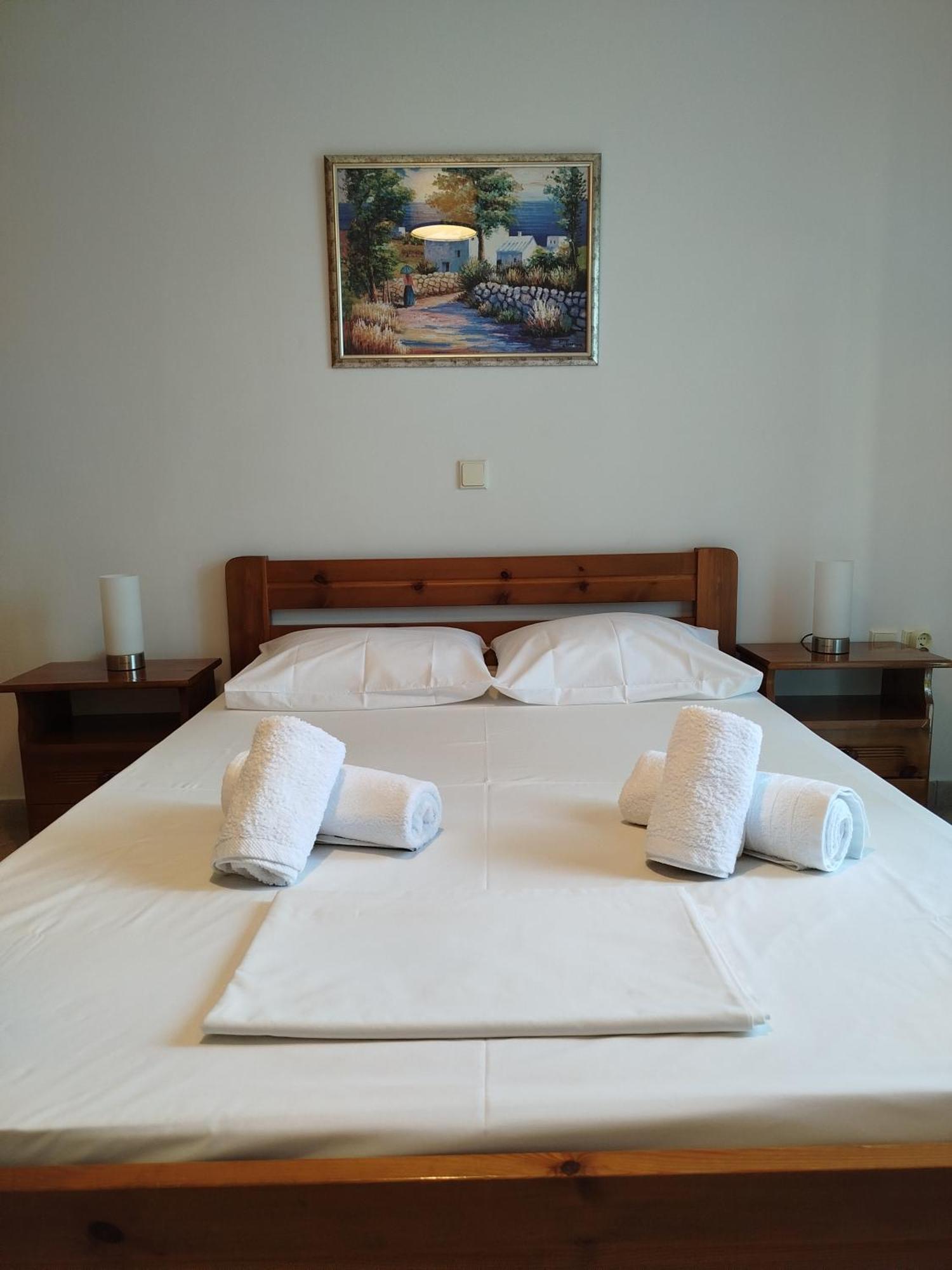 Riverside αpartments * Vasilikí