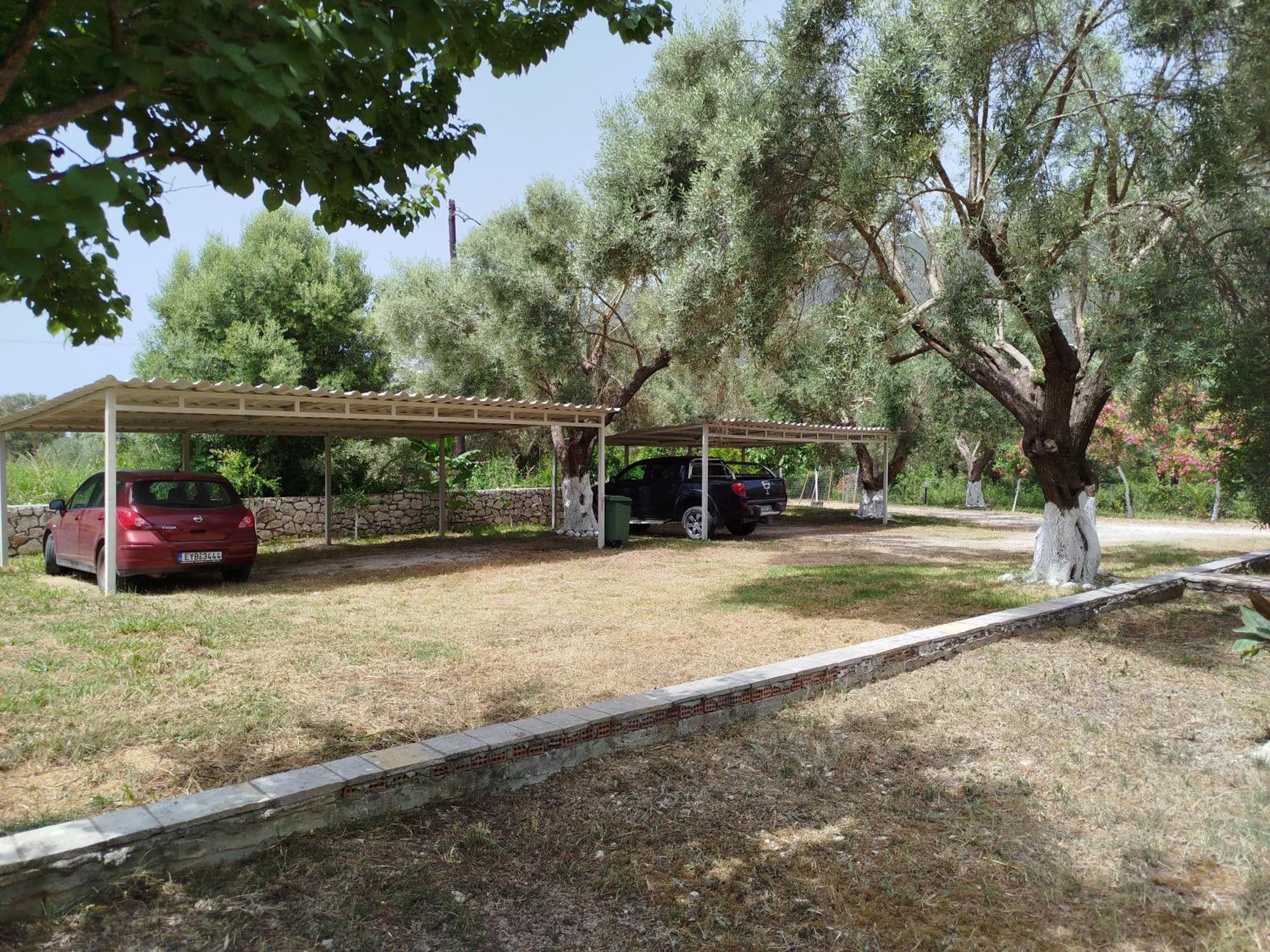 Riverside αpartments Vasilikí